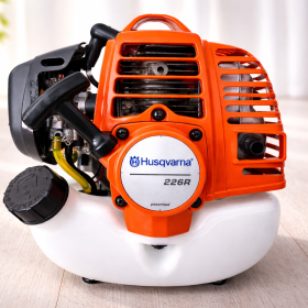 Máy cắt cỏ Husqvarna 226